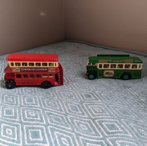 2 Lledo, London Car Bundle